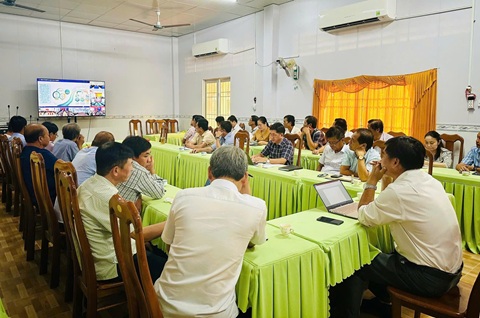 HỘI NGHỊ NGHIÊN CỨU, HỌC TẬP, QUÁN TRIỆT VÀ TRIỂN KHAI THỰC HIỆN NGHỊ QUYẾT SỐ 10-NQ/TW CỦA BỘ CHÍNH TRỊ